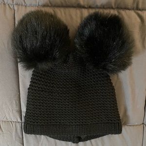 Double pom beanie